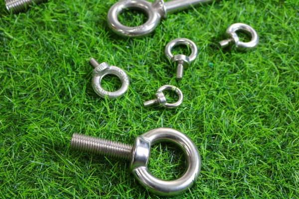 Advantages Of Stainless Steel Quick Screws