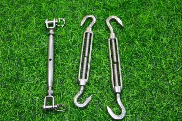 Essential Use of Stainless Steel US Type Turnbuckles Jaw Jaw in Heavy Duty Rigging