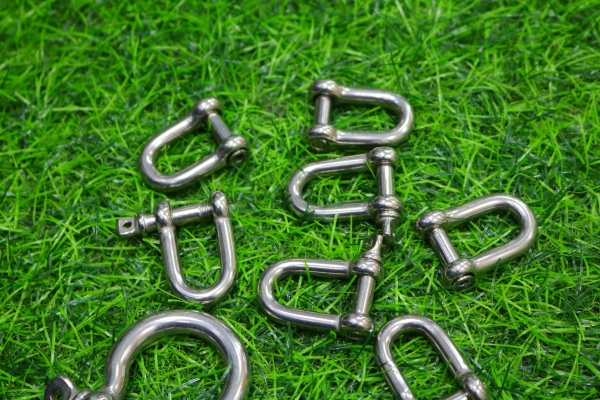 Enhancing Performance with Stainless Steel Swivel Jaw Snap Shackles